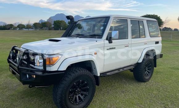 Acheter Occasion Voiture Toyota Land Cruiser Blanc à Maseru, Maseru Acheter Occasion Voiture Toyota Land Cruiser Blanc à Maseru, Maseru