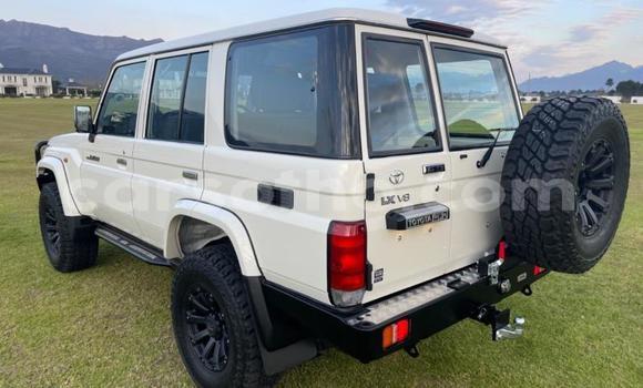 Acheter Occasion Voiture Toyota Land Cruiser Blanc à Maseru, Maseru Acheter Occasion Voiture Toyota Land Cruiser Blanc à Maseru, Maseru