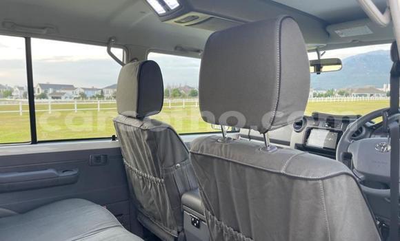 Acheter Occasion Voiture Toyota Land Cruiser Blanc à Maseru, Maseru Acheter Occasion Voiture Toyota Land Cruiser Blanc à Maseru, Maseru