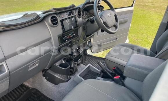 Acheter Occasion Voiture Toyota Land Cruiser Blanc à Maseru, Maseru Acheter Occasion Voiture Toyota Land Cruiser Blanc à Maseru, Maseru