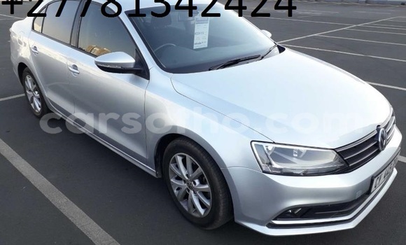 اشتري مستعمل Volkswagen Jetta Silver سيارة في Maseru في Maseru