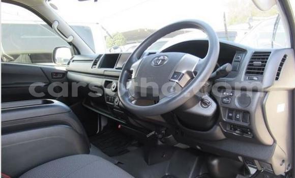 اشتري مستعمل Toyota Hiace White سيارة في Butha Buthe في Butha-Buthe اشتري مستعمل Toyota Hiace White سيارة في Butha Buthe في Butha-Buthe