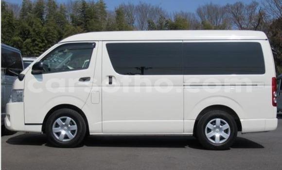اشتري مستعمل Toyota Hiace White سيارة في Butha Buthe في Butha-Buthe اشتري مستعمل Toyota Hiace White سيارة في Butha Buthe في Butha-Buthe