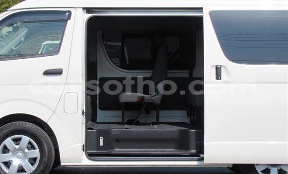 اشتري مستعمل Toyota Hiace White سيارة في Butha Buthe في Butha-Buthe اشتري مستعمل Toyota Hiace White سيارة في Butha Buthe في Butha-Buthe