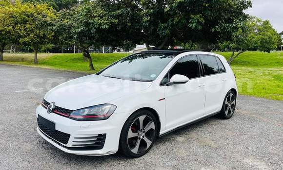 اشتري مستعمل Volkswagen Golf GTI White سيارة في Maseru في Maseru