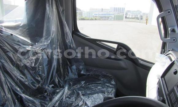 اشتري مستعمل Mitsubishi Van White شاحنة في Maseru في Maseru اشتري مستعمل Mitsubishi Van White شاحنة في Maseru في Maseru