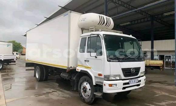 Sayi Na hannu Isuzu FTR 850 White Babbar mota in Maseru a Maseru Sayi Na hannu Isuzu FTR 850 White Babbar mota in Maseru a Maseru