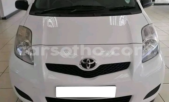 Sayi Na hannu Toyota Yaris White Mota in Maseru a Maseru Sayi Na hannu Toyota Yaris White Mota in Maseru a Maseru