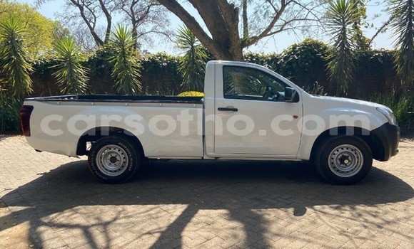 Acheter Occasion Voiture Isuzu D–MAX Blanc à Maseru, Maseru Acheter Occasion Voiture Isuzu D–MAX Blanc à Maseru, Maseru