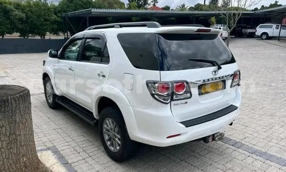 Buy Used Toyota Fortuner White Car in Maseru in Maseru Buy Used Toyota Fortuner White Car in Maseru in Maseru