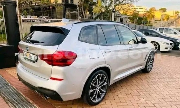 Sayi Na hannu BMW X3 Silver Mota in Maseru a Maseru Sayi Na hannu BMW X3 Silver Mota in Maseru a Maseru