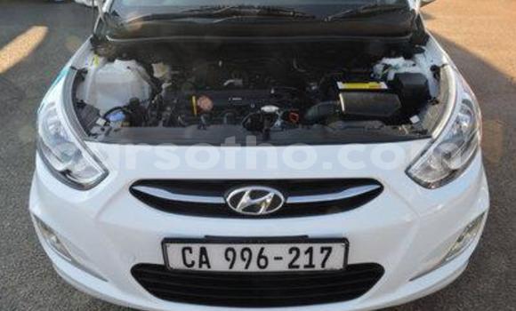 اشتري مستعمل Hyundai Accent White سيارة في Maseru في Maseru اشتري مستعمل Hyundai Accent White سيارة في Maseru في Maseru