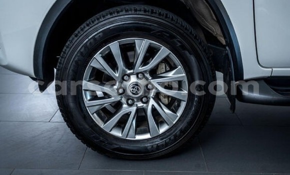 اشتري مستعمل Toyota Fortuner White سيارة في Maseru في Maseru اشتري مستعمل Toyota Fortuner White سيارة في Maseru في Maseru