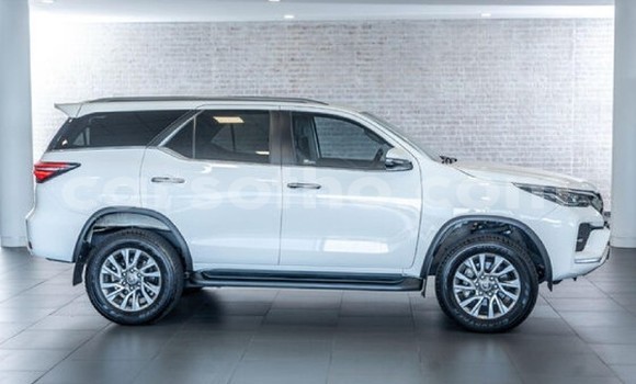 اشتري مستعمل Toyota Fortuner White سيارة في Maseru في Maseru اشتري مستعمل Toyota Fortuner White سيارة في Maseru في Maseru