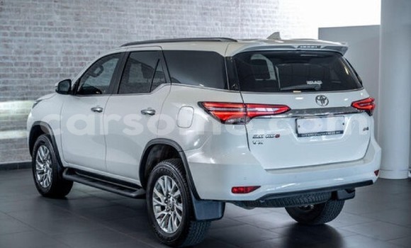 اشتري مستعمل Toyota Fortuner White سيارة في Maseru في Maseru اشتري مستعمل Toyota Fortuner White سيارة في Maseru في Maseru