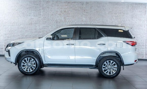 اشتري مستعمل Toyota Fortuner White سيارة في Maseru في Maseru اشتري مستعمل Toyota Fortuner White سيارة في Maseru في Maseru