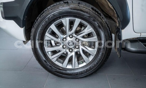 اشتري مستعمل Toyota Hilux White سيارة في Maseru في Maseru اشتري مستعمل Toyota Hilux White سيارة في Maseru في Maseru