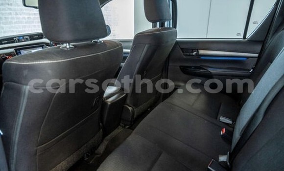 اشتري مستعمل Toyota Hilux White سيارة في Maseru في Maseru اشتري مستعمل Toyota Hilux White سيارة في Maseru في Maseru