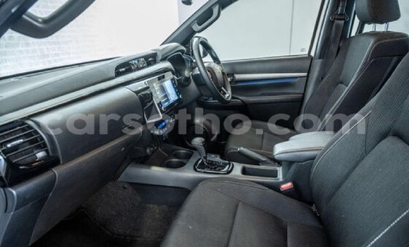 اشتري مستعمل Toyota Hilux White سيارة في Maseru في Maseru اشتري مستعمل Toyota Hilux White سيارة في Maseru في Maseru