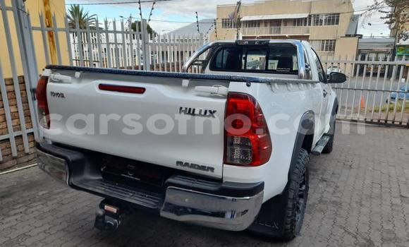 اشتري مستعمل Toyota Hilux White سيارة في Maseru في Maseru اشتري مستعمل Toyota Hilux White سيارة في Maseru في Maseru
