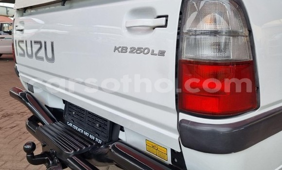 اشتري مستعمل Isuzu KB White سيارة في Maseru في Maseru اشتري مستعمل Isuzu KB White سيارة في Maseru في Maseru