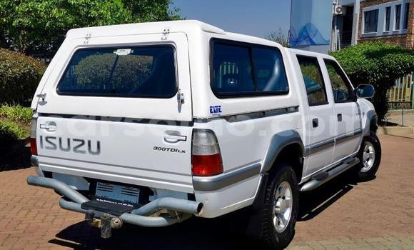اشتري مستعمل Isuzu KB White سيارة في Maseru في Maseru اشتري مستعمل Isuzu KB White سيارة في Maseru في Maseru