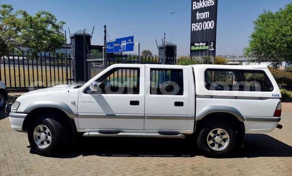 اشتري مستعمل Isuzu KB White سيارة في Maseru في Maseru اشتري مستعمل Isuzu KB White سيارة في Maseru في Maseru