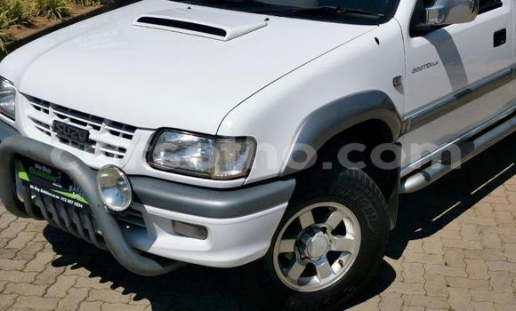 اشتري مستعمل Isuzu KB White سيارة في Maseru في Maseru اشتري مستعمل Isuzu KB White سيارة في Maseru في Maseru