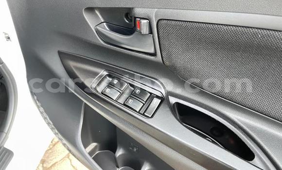 Sayi Na hannu Toyota Avanza White Mota in Maseru a Maseru Sayi Na hannu Toyota Avanza White Mota in Maseru a Maseru