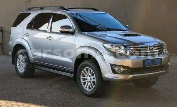 Buy Used Toyota Fortuner Beige Car in Maseru in Maseru Buy Used Toyota Fortuner Beige Car in Maseru in Maseru