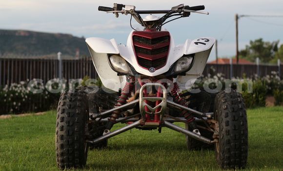 Sayi Na hannu Yamaha Raptor White Motsi in Maseru a Maseru