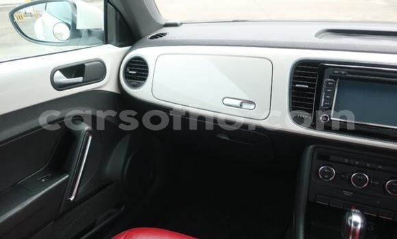 Acheter Occasion Voiture Volkswagen Beetle Blanc à Maputsoe, Leribe Acheter Occasion Voiture Volkswagen Beetle Blanc à Maputsoe, Leribe