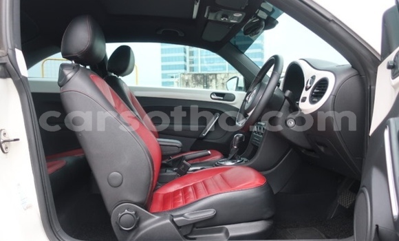 Acheter Occasion Voiture Volkswagen Beetle Blanc à Maputsoe, Leribe Acheter Occasion Voiture Volkswagen Beetle Blanc à Maputsoe, Leribe