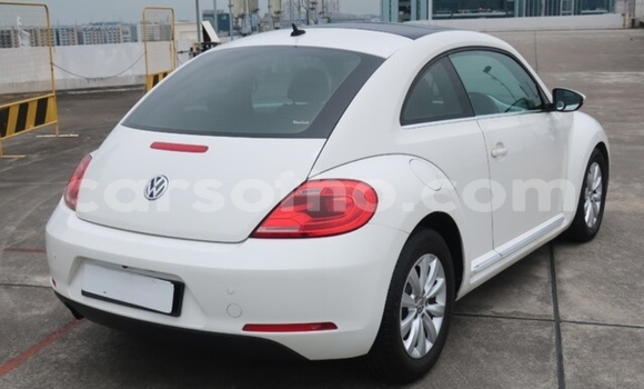 Acheter Occasion Voiture Volkswagen Beetle Blanc à Maputsoe, Leribe Acheter Occasion Voiture Volkswagen Beetle Blanc à Maputsoe, Leribe