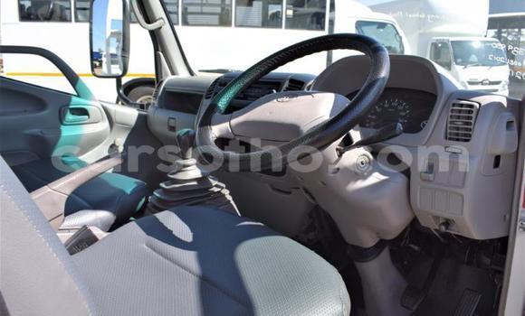 Sayi Na hannu Toyota Dyna White Babbar mota in Maseru a Maseru Sayi Na hannu Toyota Dyna White Babbar mota in Maseru a Maseru