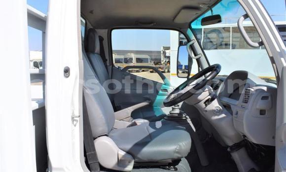 Sayi Na hannu Toyota Dyna White Babbar mota in Maseru a Maseru Sayi Na hannu Toyota Dyna White Babbar mota in Maseru a Maseru