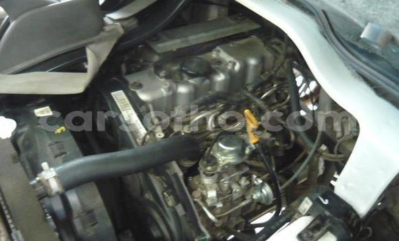 Acheter Occasion Voiture Hyundai H1 Blanc à Maputsoa, Leribe Acheter Occasion Voiture Hyundai H1 Blanc à Maputsoa, Leribe