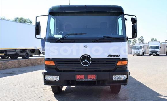 Acheter Occasion Utilitaire Mercedes‒Benz Truck Autre à Maseru, Maseru Acheter Occasion Utilitaire Mercedes‒Benz Truck Autre à Maseru, Maseru