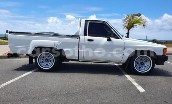 اشتري مستعمل Toyota Hilux White سيارة في Maseru في Maseru اشتري مستعمل Toyota Hilux White سيارة في Maseru في Maseru