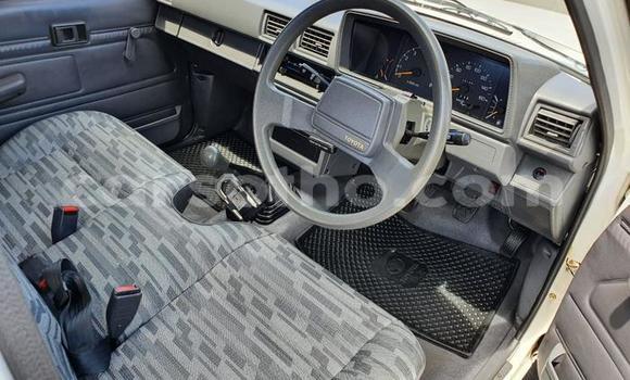 اشتري مستعمل Toyota Hilux White سيارة في Maseru في Maseru اشتري مستعمل Toyota Hilux White سيارة في Maseru في Maseru