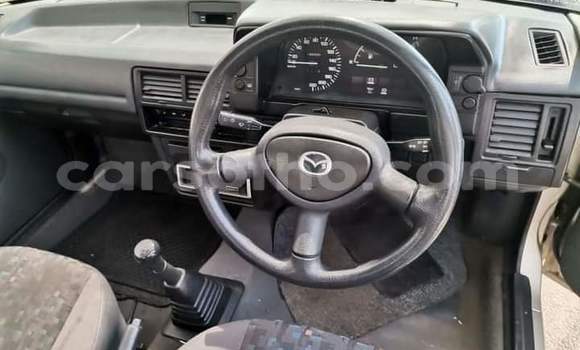 اشتري مستعمل Mazda 323 Silver سيارة في Maseru في Maseru اشتري مستعمل Mazda 323 Silver سيارة في Maseru في Maseru