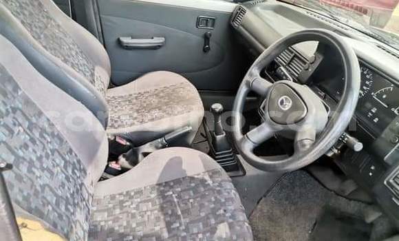اشتري مستعمل Mazda 323 Silver سيارة في Maseru في Maseru اشتري مستعمل Mazda 323 Silver سيارة في Maseru في Maseru