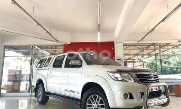 اشتري مستعمل Toyota Hilux White سيارة في Maseru في Maseru اشتري مستعمل Toyota Hilux White سيارة في Maseru في Maseru