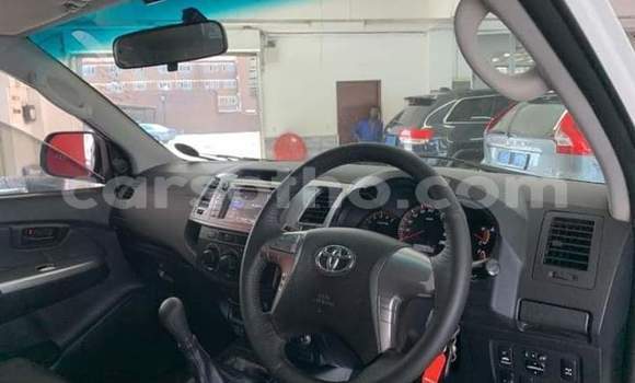 اشتري مستعمل Toyota Hilux White سيارة في Maseru في Maseru اشتري مستعمل Toyota Hilux White سيارة في Maseru في Maseru