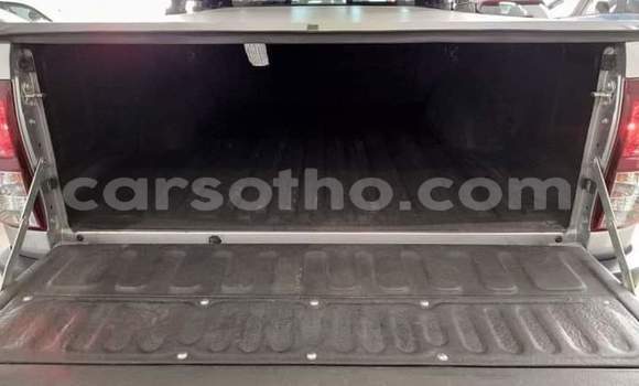 اشتري مستعمل Toyota Hilux Silver سيارة في Maseru في Maseru اشتري مستعمل Toyota Hilux Silver سيارة في Maseru في Maseru