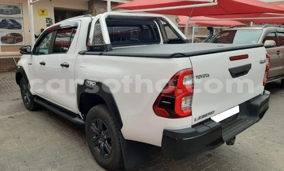 Acheter Occasion Voiture Toyota Hilux Blanc à Maputsoe, Leribe Acheter Occasion Voiture Toyota Hilux Blanc à Maputsoe, Leribe