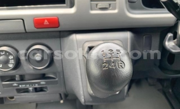 اشتري مستعمل Toyota Hiace Silver سيارة في Maputsoe في Leribe اشتري مستعمل Toyota Hiace Silver سيارة في Maputsoe في Leribe