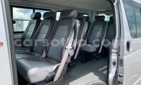 اشتري مستعمل Toyota Hiace Silver سيارة في Maputsoe في Leribe اشتري مستعمل Toyota Hiace Silver سيارة في Maputsoe في Leribe