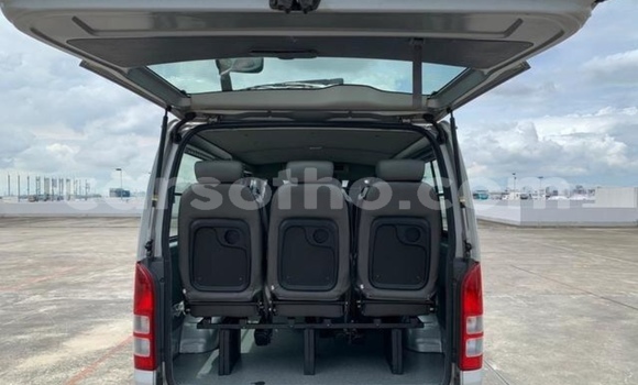 اشتري مستعمل Toyota Hiace Silver سيارة في Maputsoe في Leribe اشتري مستعمل Toyota Hiace Silver سيارة في Maputsoe في Leribe