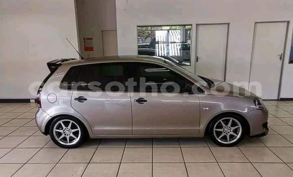 اشتري مستعمل Volkswagen Polo Beige سيارة في Maseru في Maseru اشتري مستعمل Volkswagen Polo Beige سيارة في Maseru في Maseru